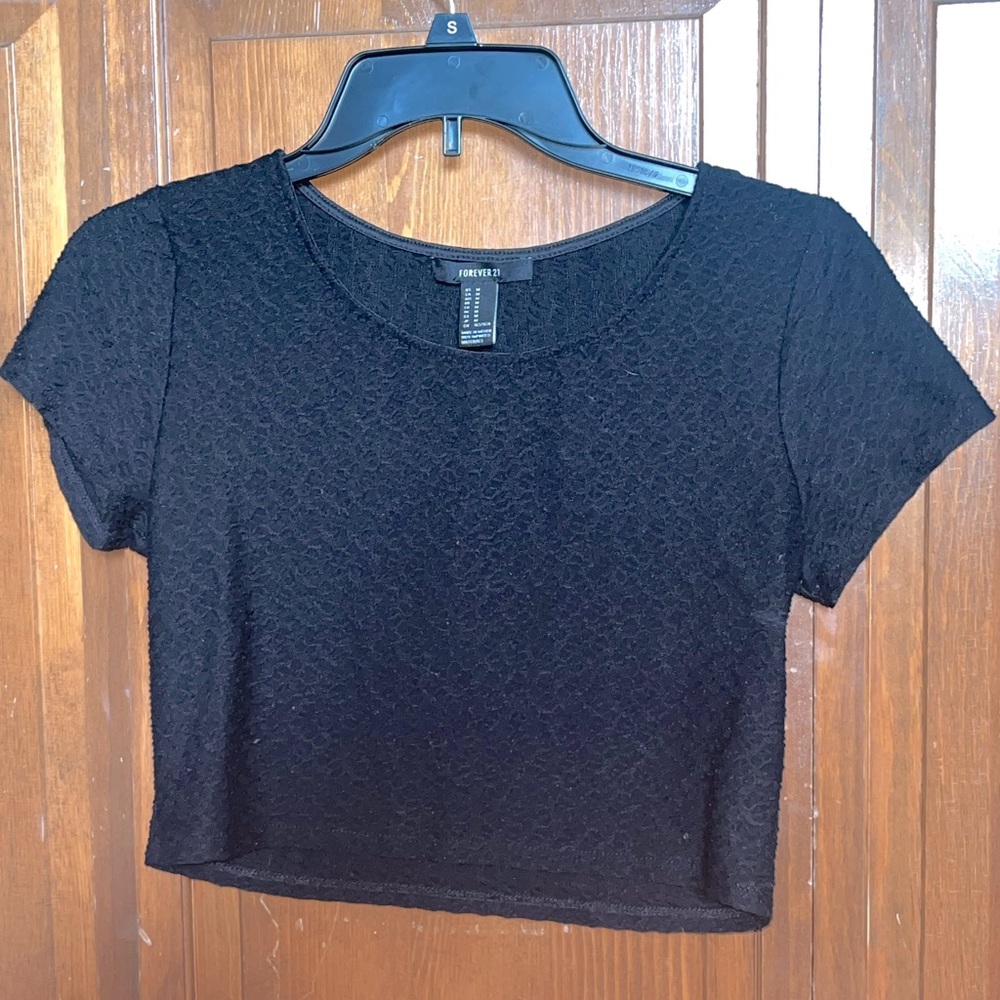 Forever 21 Black Crop Top Medium